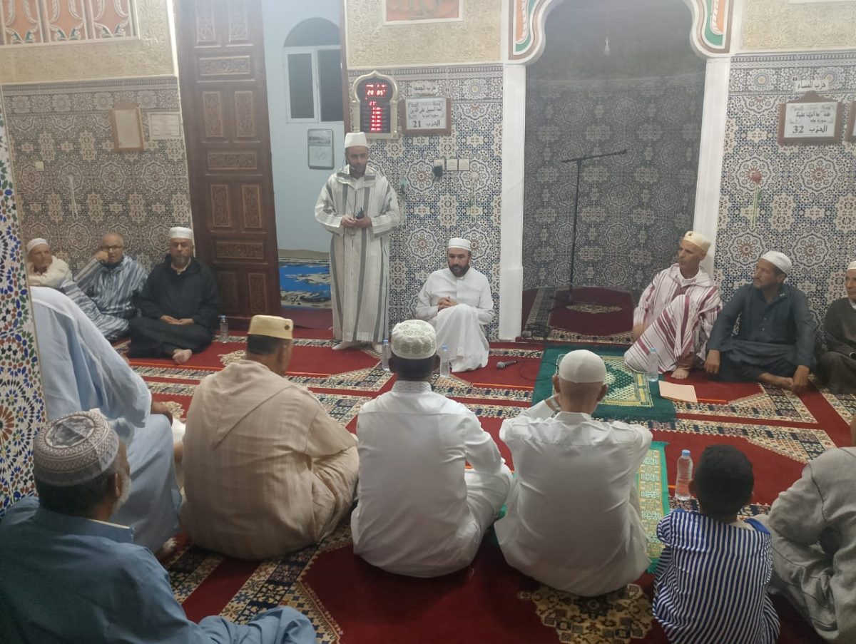 أمسية دينية بمناسبة ذكرى المولد النبوي الشريف برحاب مسجد الإمام البخاري بحي الفتح تاهلة