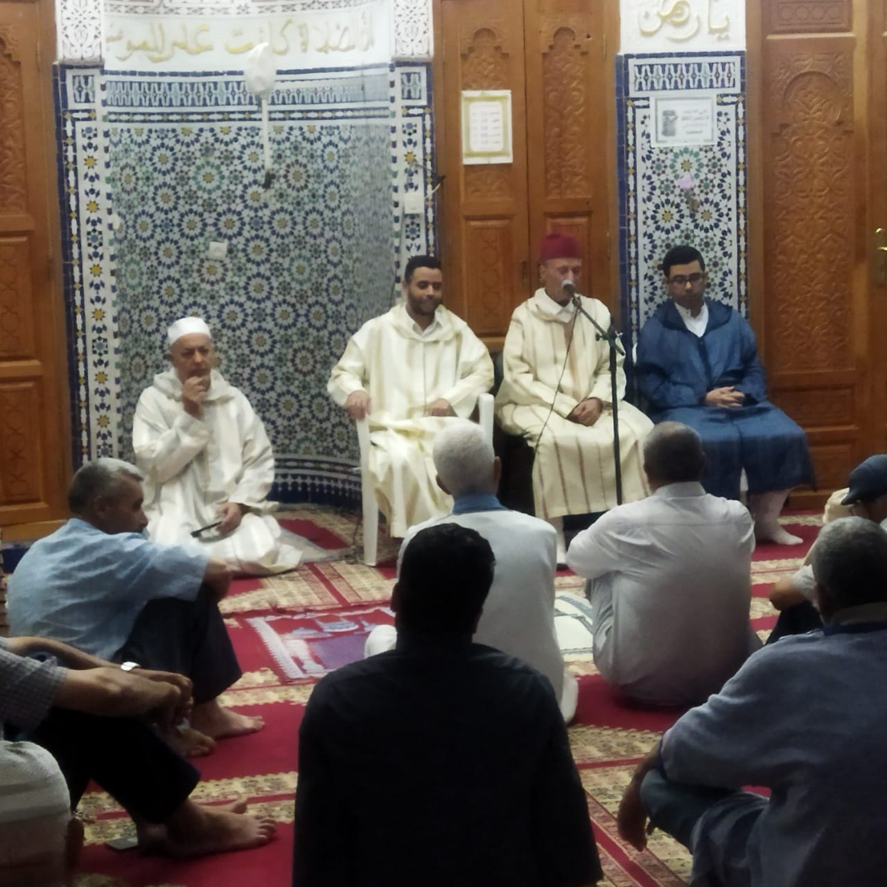 أثر الاقتداء بأخلاق رسول الله صلى الله عليه وسلم في تحقيق الحياة الطيبة