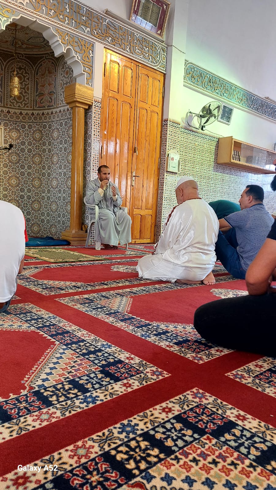 محاضرة  تحت عنوان: ” أثر الصلاة في حياة المسلم”