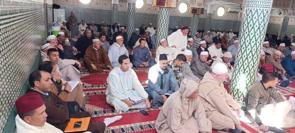 WhatsApp-Image-2024-10-31-at-17.37.10-1024x461 تقرير عن محاضرة علمية في موضوع "مظاهر عناية المملكة المغربية برؤية الهلال"