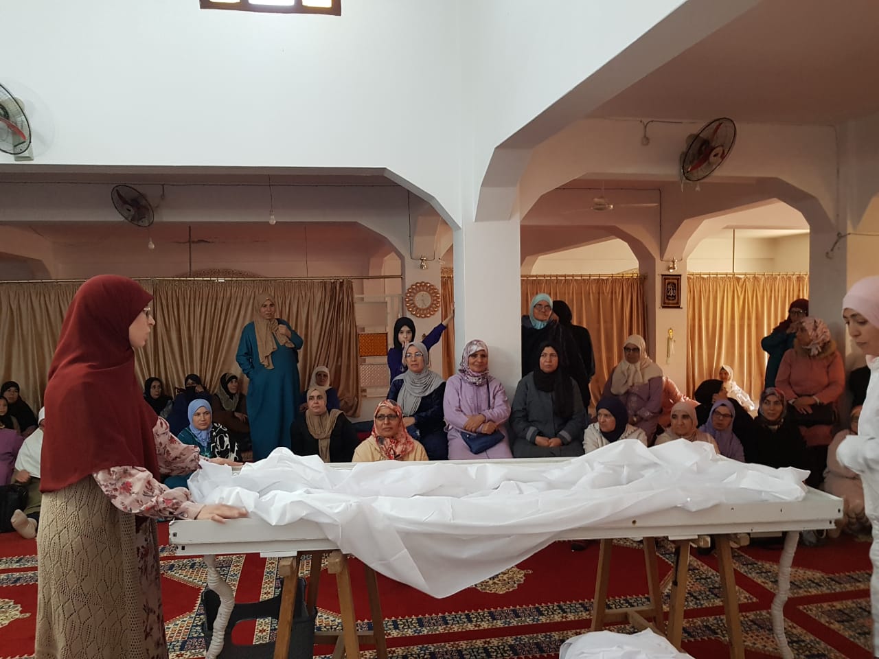 دورة تكوينية في”فقه تغسيل الميت وتكفينه وفق المذهب المالكي”