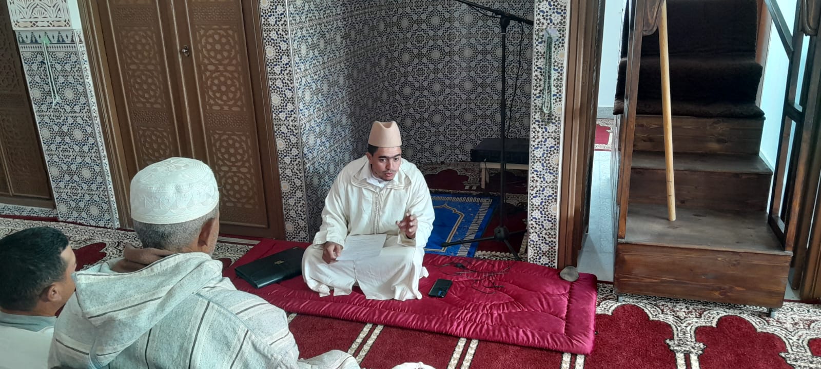 محاضرة بعنوان: “محبة الله عز وجل للإنسان من خلال التقرب إليه بالعبادات المفروضة والنوافل المستحبة”