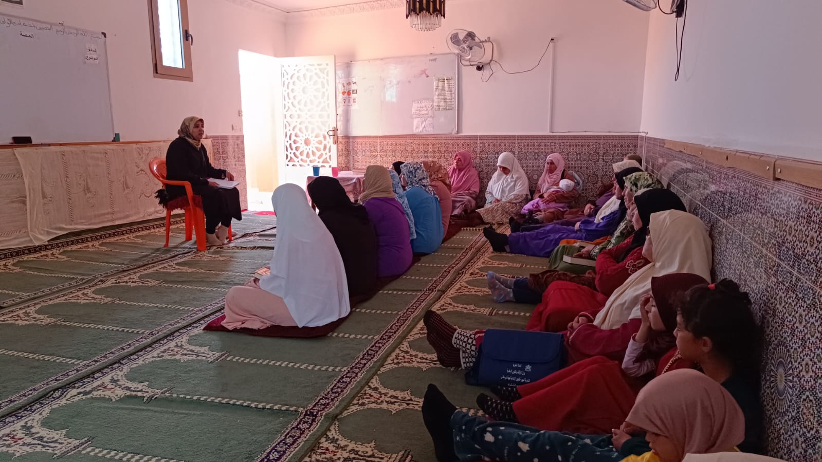 درس وعظي في إطار خطة تسديد التبليغ في موضوع ” [ذكرى المسيرة الخضراء المظفرة] من تقديم المرشدة ابتسام القوح