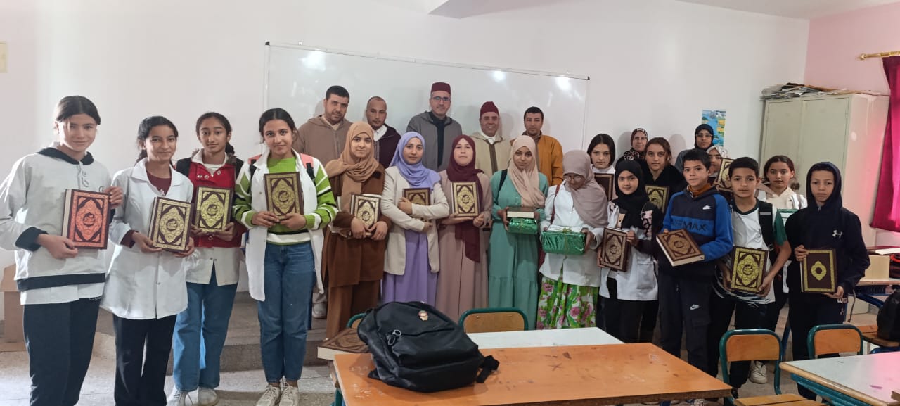 *** مسابقة ثقافية لفائدة تلاميذ وتلميذات الثانوية الإعدادية الزراردة .