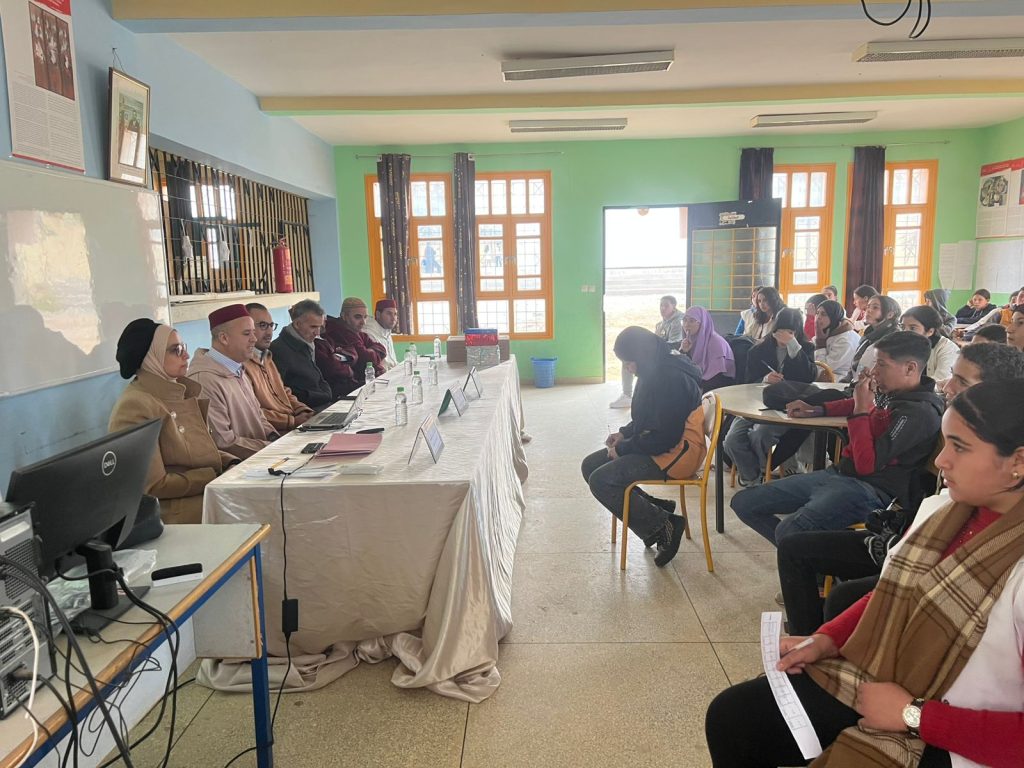 3-5-1024x768 مسابقة في الحديث النبوي الشريف بالثانوية الإعدادية ابن المقفع جماعة كلدمان (أقسام الجذوع المشتركة)