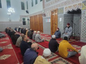 7cc86f9c-4e2a-46da-a204-f3b051c12246-300x225 درس وعظي في موضوع : " الحضّ على دفع الزَّكاة لمستحقِّيها والتَّحذير من تأخيرها أو منعها ".