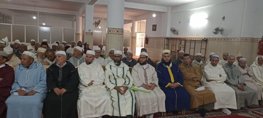 WhatsApp-Image-2024-12-03-at-11.46.19-1-1024x461 *** دورة تكوينية لفائدة الخطباء بدائرة أكنول وجماعتي مكناسة الغربية والشرقية في موضوع : "أثر العمل الصالح في ترسيخ الإيمان".