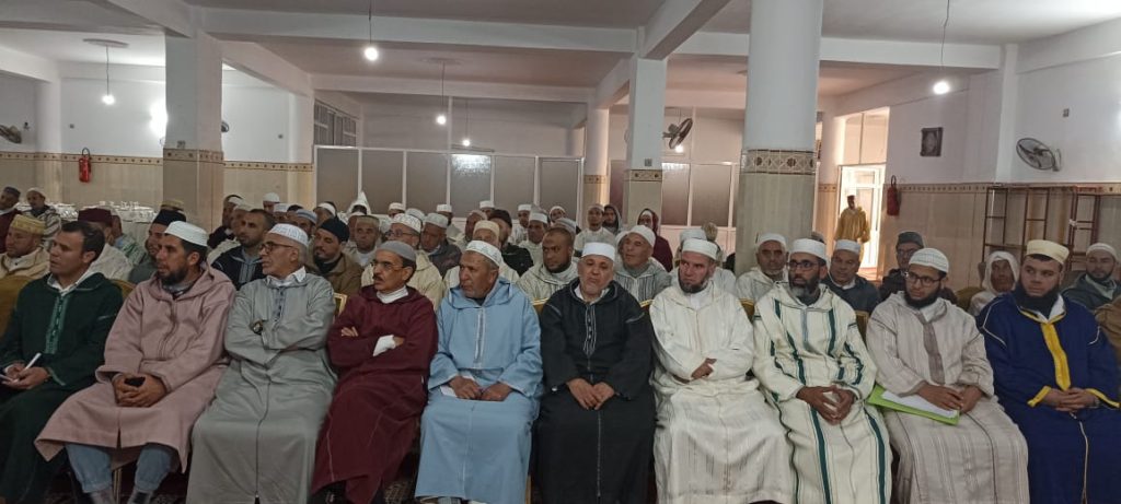 WhatsApp-Image-2024-12-03-at-11.46.19-5-1024x461 *** دورة تكوينية لفائدة الخطباء بدائرة أكنول وجماعتي مكناسة الغربية والشرقية في موضوع : "أثر العمل الصالح في ترسيخ الإيمان".