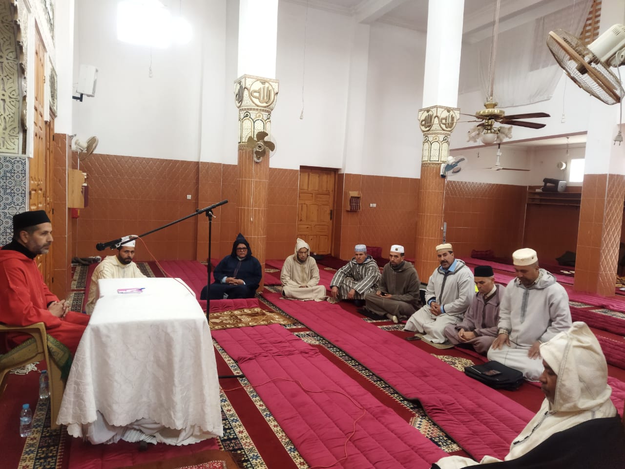 دورة تكوينية لفائدة القيمين الدينيين بجماعة بوشفاعة حول موضوع” العمل الاجتماعي في الإسلام ودوره في تحقيق الحياة الطيبة”