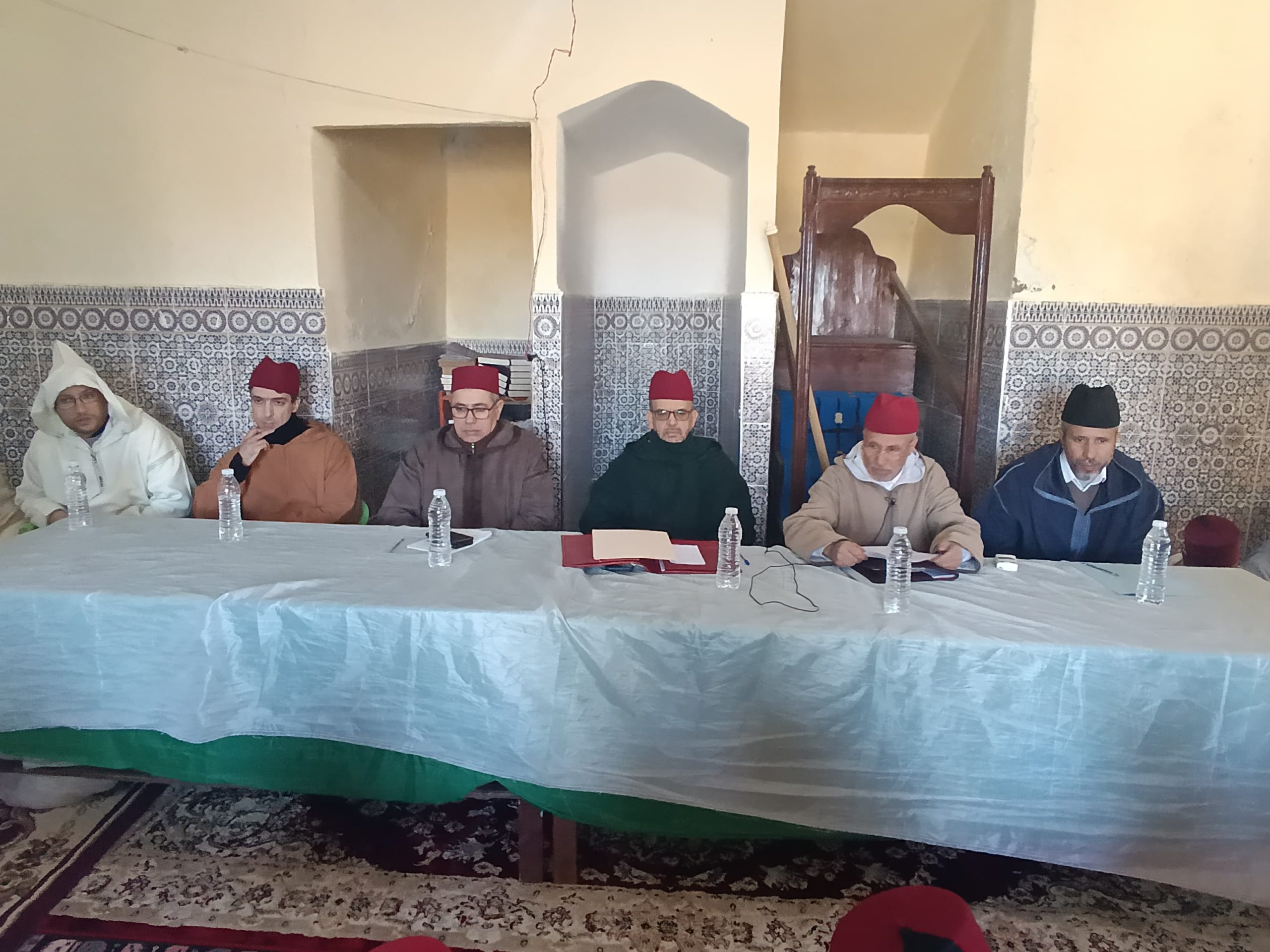 لقاء تواصلي لفائدة القيمين الدينيين بجماعة بني فراسن، وساكنة دوار سيدي عبد الله الغازي، تحت عنوان : ( العطاء ودوره في تحقيق الحياة الطيبة )