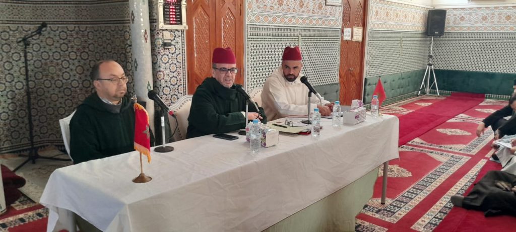 WhatsApp-Image-2024-12-25-at-19.33.45-3-1024x461 دورة تكوينية لفائدة الأئمة والخطباء بباشوية تازة في إطار التكوين المستمر للقيمين الدينيين،وتنزيل خطة تسديد التبليغ؛ من أجل تحقيق الحياة الطيبة