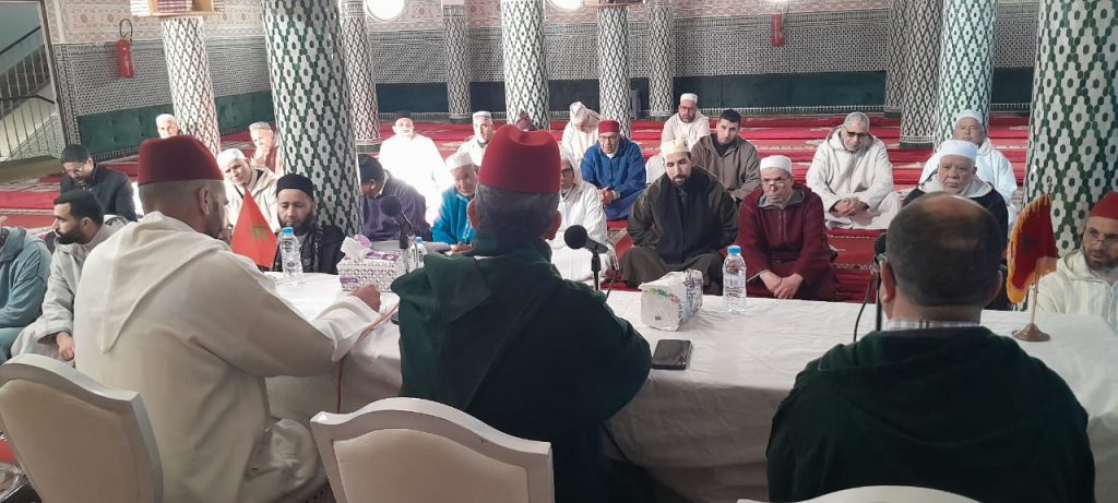 WhatsApp-Image-2024-12-25-at-19.33.46-1-1024x461 دورة تكوينية لفائدة الأئمة والخطباء بباشوية تازة في إطار التكوين المستمر للقيمين الدينيين،وتنزيل خطة تسديد التبليغ؛ من أجل تحقيق الحياة الطيبة