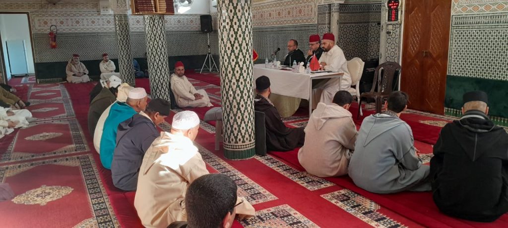 WhatsApp-Image-2024-12-25-at-19.33.46-2-1024x461 دورة تكوينية لفائدة الأئمة والخطباء بباشوية تازة في إطار التكوين المستمر للقيمين الدينيين،وتنزيل خطة تسديد التبليغ؛ من أجل تحقيق الحياة الطيبة