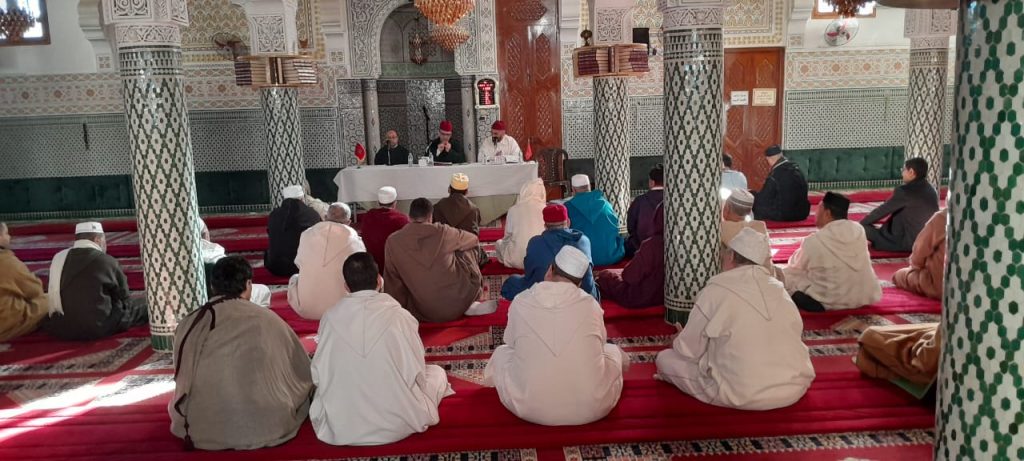 WhatsApp-Image-2024-12-25-at-19.33.47-2-1024x461 دورة تكوينية لفائدة الأئمة والخطباء بباشوية تازة في إطار التكوين المستمر للقيمين الدينيين،وتنزيل خطة تسديد التبليغ؛ من أجل تحقيق الحياة الطيبة