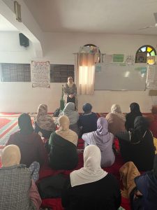 الحض على دفع الزكاة لمستحقيها والتحذير من تأخيرها أو منعها