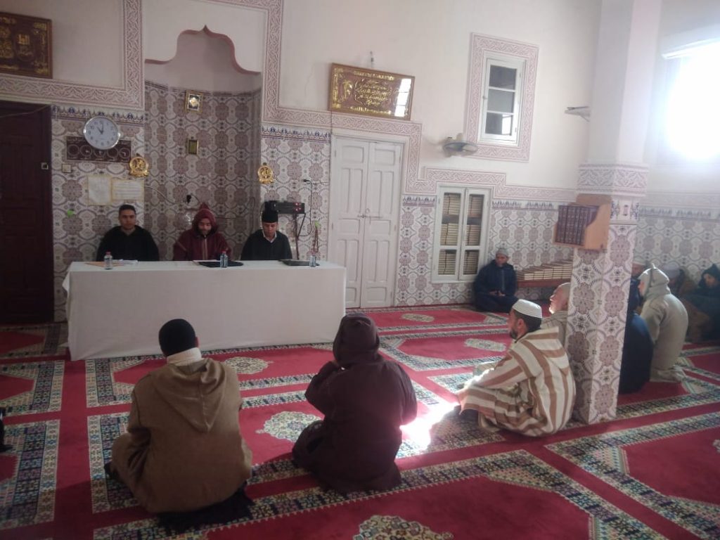 43bbaf80-ed8c-4035-a77d-384b91a071f7-1024x768 دورة تكوينية لفائدة الأئمة والخطباء  بجماعة (بورد)