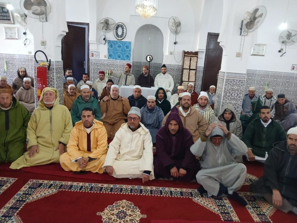 4579a457-c3e2-4e8b-936c-8ef3eb1ca97f-1024x768 حصة تكوينية ثانية لفائدة الأئمة و الخطباء بجماعة : "بني لنت"