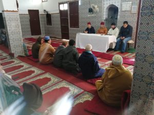 9a3cb834-728f-49d4-b37e-cd850f407a7b-300x225 *** دورة تكوينية ثانية لفائدة الأئمة والخطباء بـ : "قيادة باب المروج – جماعة الطايفة" .