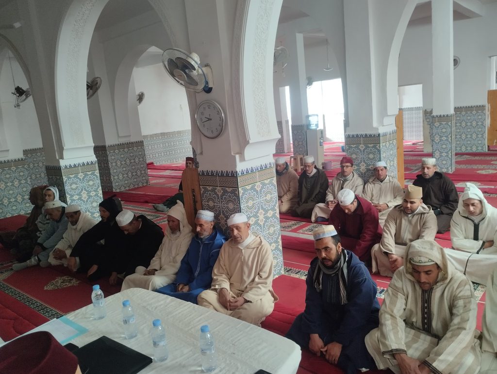 IMG-20250109-WA0044-1-1024x771 دورة تكوينية ثانية لفائدة الأئمة والخطباء بجماعة الزراردة.