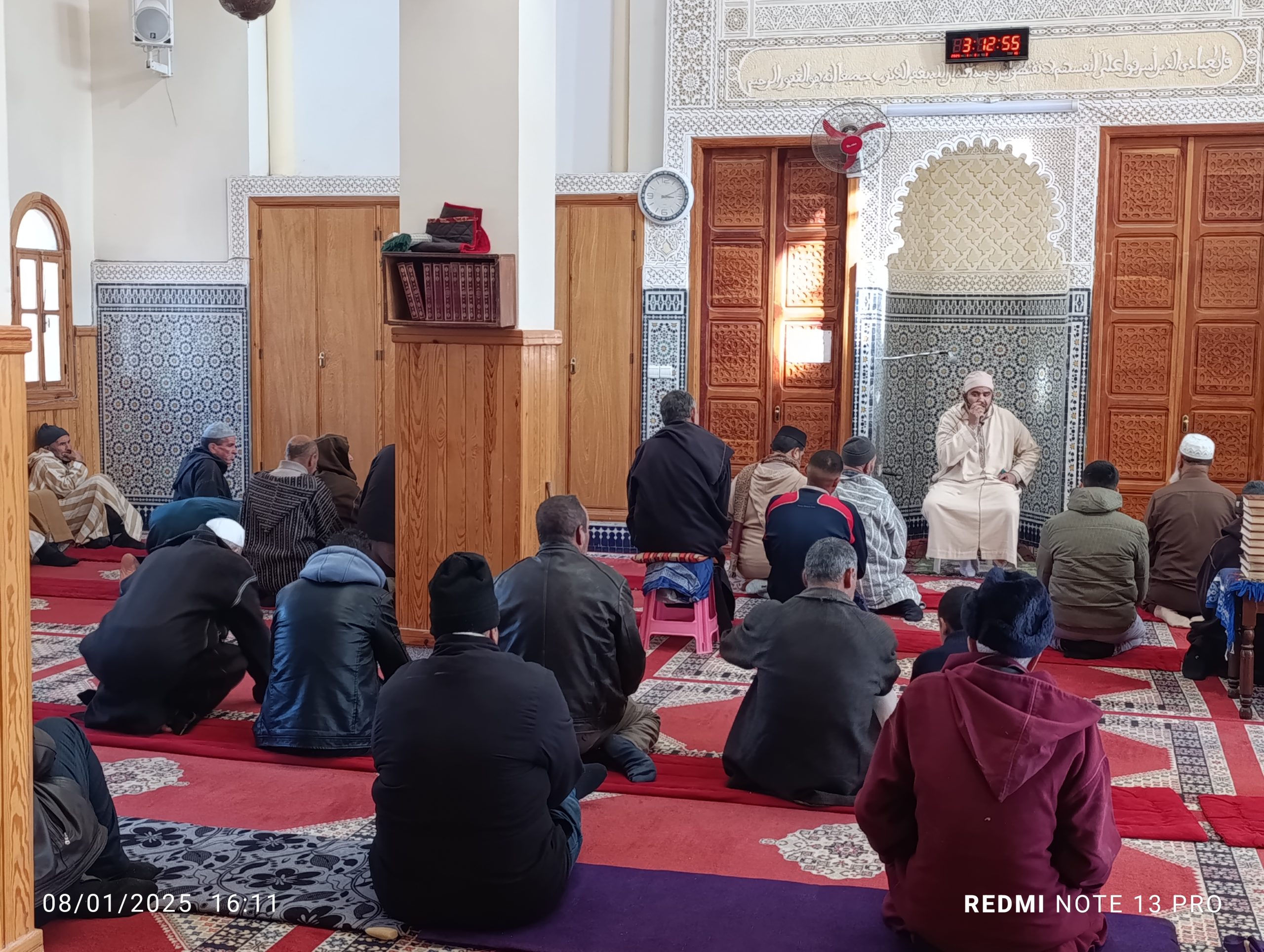 ** درس وعظي بعنوان : ” الصيام و آثاره على الفرد والمجتمع “.