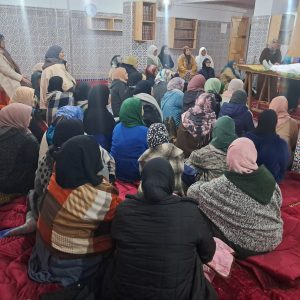 2-4-300x300 دورة تكوينية حول أحكام تغسيل الميت وتجهيزه