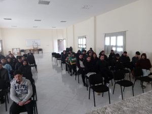 20311cea-b482-45fa-bae2-d6271f50ad9b-300x225 *** محاضرة بعنوان : « السعادة بالعلم والعقل » .