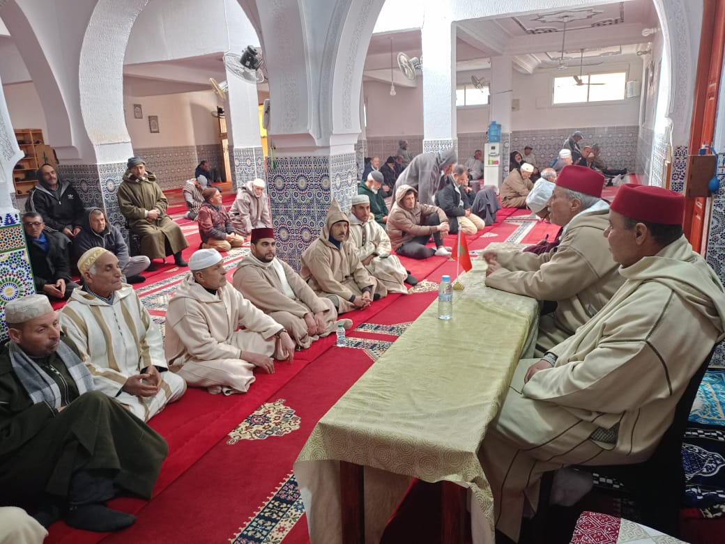 ندوة علمية في موضوع” استقبال شهر رمضان”  بفضاء المسجد المركزي بالزراردة