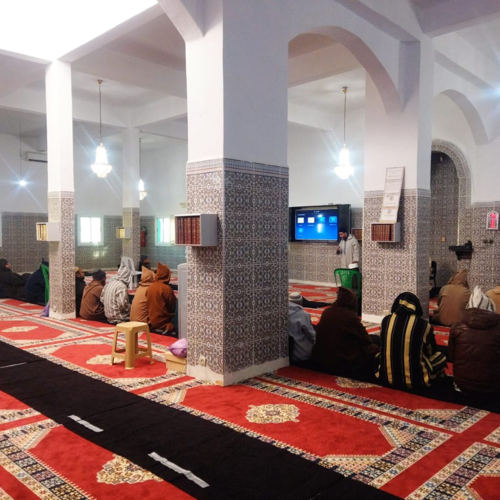 3cc11d99-3684-4abd-a4c8-d03b687f6568-1024x1024 زيارة تفقدية لمتابعة دروس ميثاق العلماء بالمسجد المركزي بجماعة أجدير