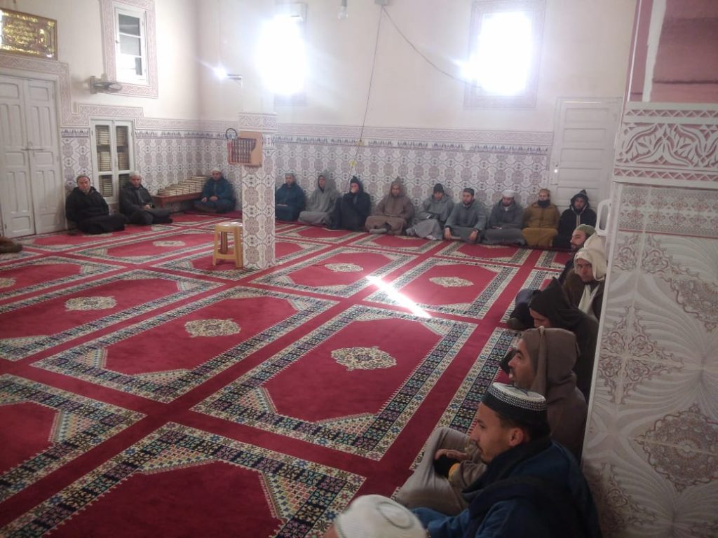 4ae71fe7-bdb9-466e-b7c8-0dccddef88c3-1024x768 زيارة تفقدية لمتابعة دروس ميثاق العلماء بالمسجد المركزي بجماعة بورد