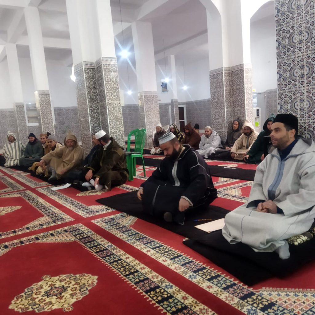 61bf6b48-111e-4248-8eea-5f632e0f9156-1024x1024 زيارة تفقدية لمتابعة دروس ميثاق العلماء بالمسجد المركزي بجماعة أجدير