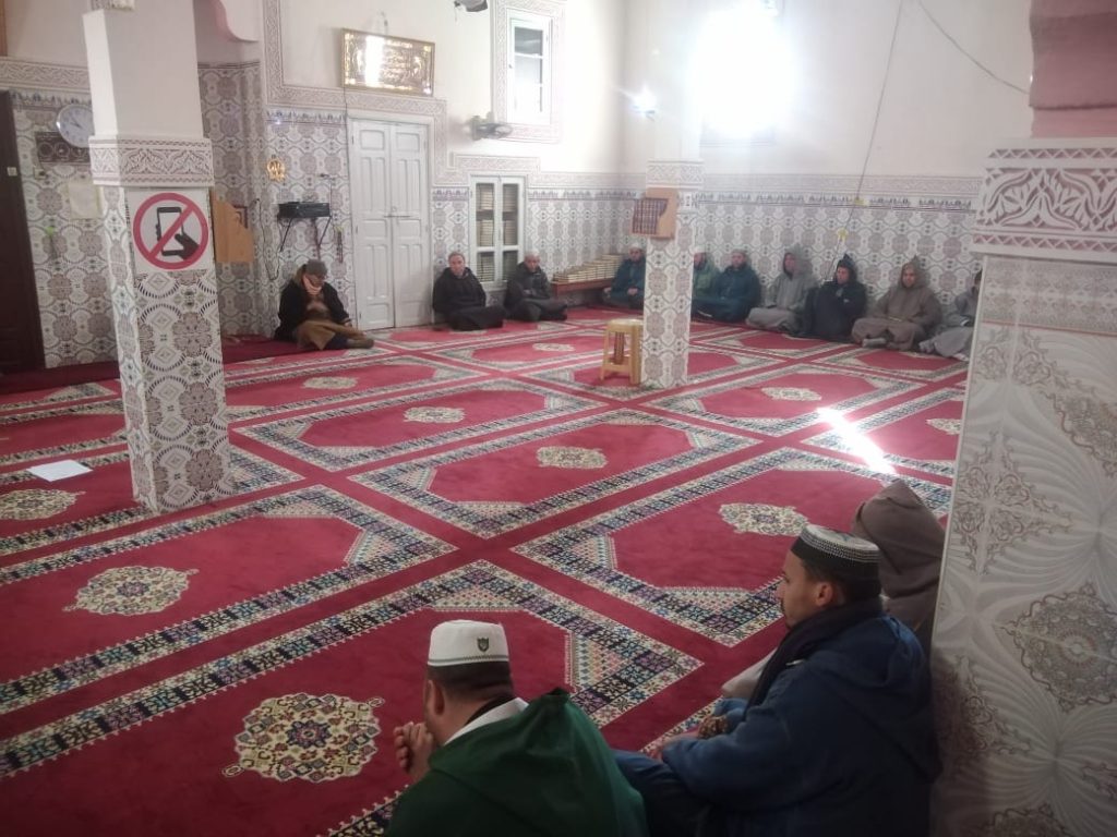 6ce62cf9-70a2-42c0-af06-00ca1702a658-1024x768 زيارة تفقدية لمتابعة دروس ميثاق العلماء بالمسجد المركزي بجماعة بورد