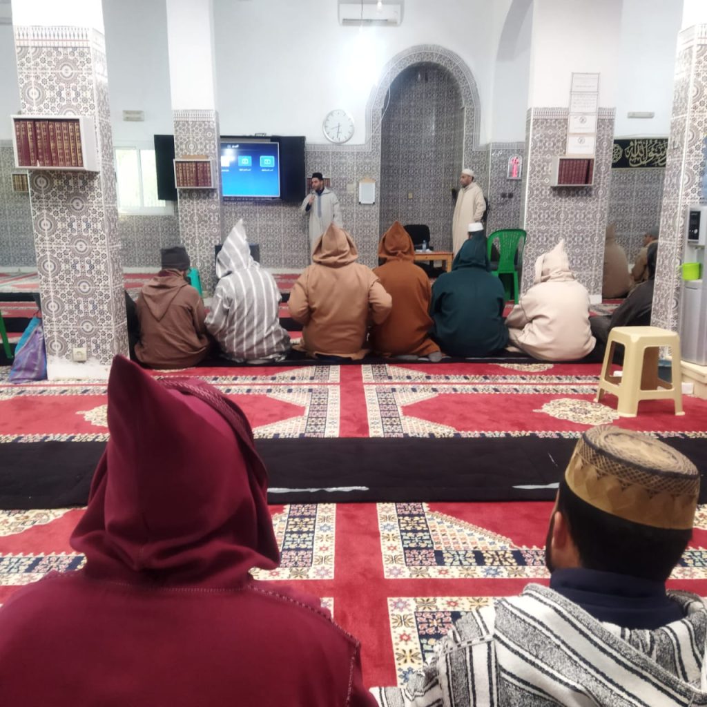 74a1836b-3325-4eaf-b6a4-e97f1552f83f-1024x1024 زيارة تفقدية لمتابعة دروس ميثاق العلماء بالمسجد المركزي بجماعة أجدير