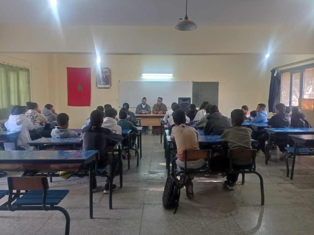 IMG-20250221-WA0060-1024x765 *** ندوة توعوية تحت عنوان : "سلامة الطريق مسؤولية الجميع" .