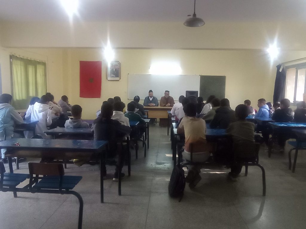 IMG-20250221-WA0062-1024x768 *** ندوة توعوية تحت عنوان : "سلامة الطريق مسؤولية الجميع" .