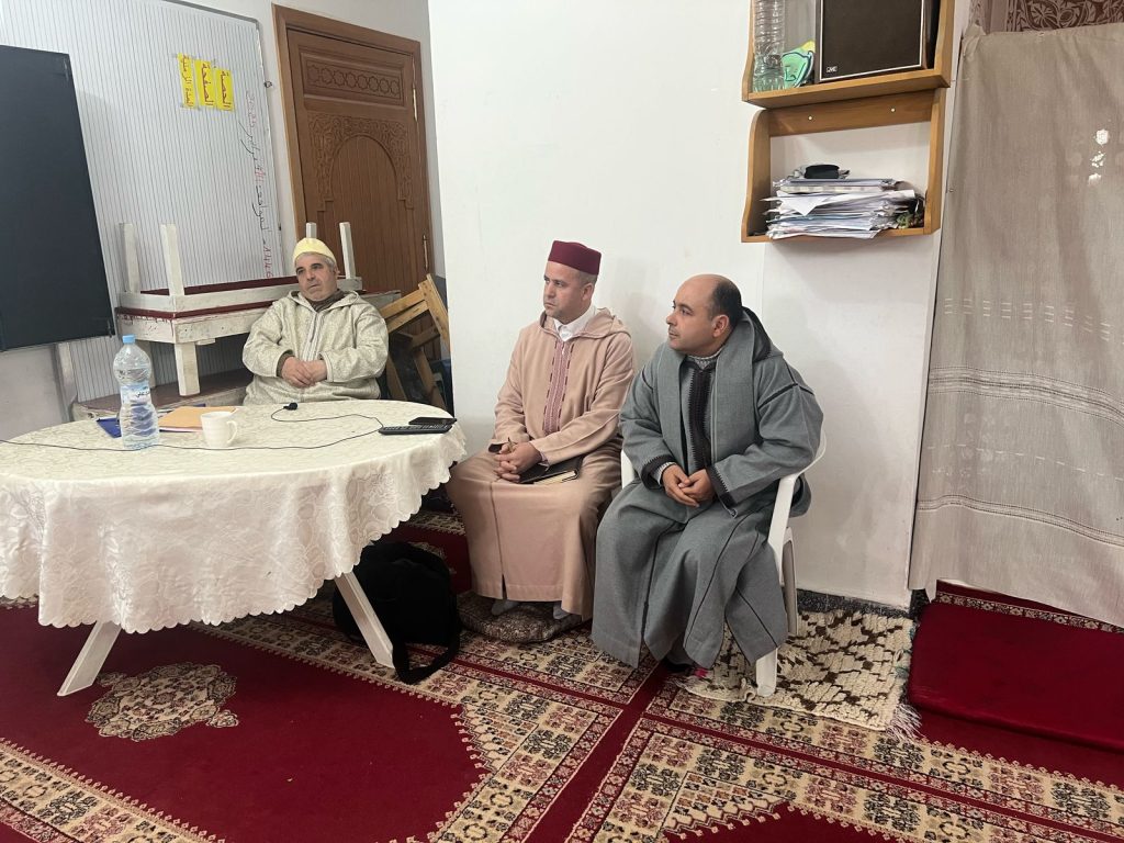 WhatsApp-Image-2025-02-17-at-13.45.15-1024x768 زيارة تفقدية لمتابعة دروس ميثاق العلماء بالمسجد المركزي بجماعة باب مرزوقة
