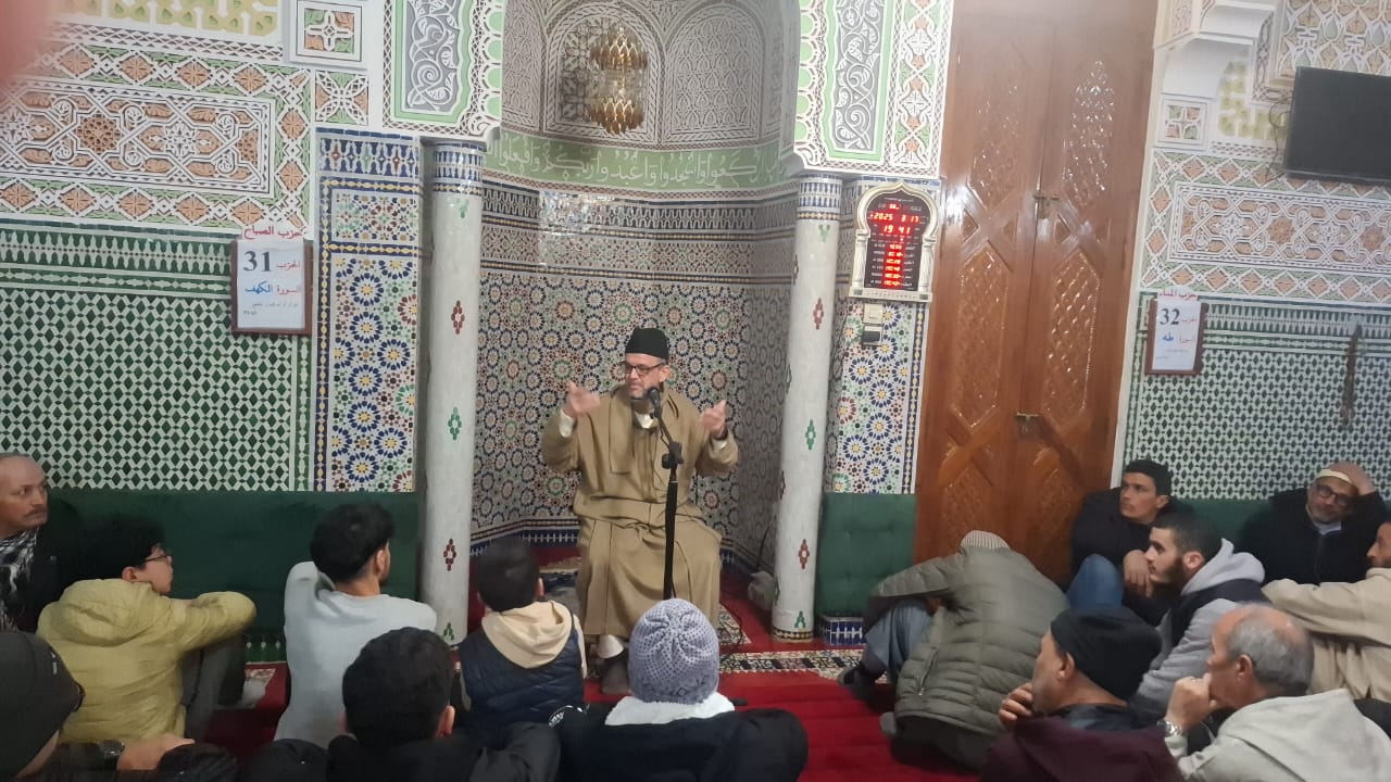 درس وعظي بعنوان “اتهام النفس ودوره في تدبر القرآن الكريم” لفضيلة الأستاذ بنعمر لخصاصي رئيس المجلس العلمي المحلي بتازة