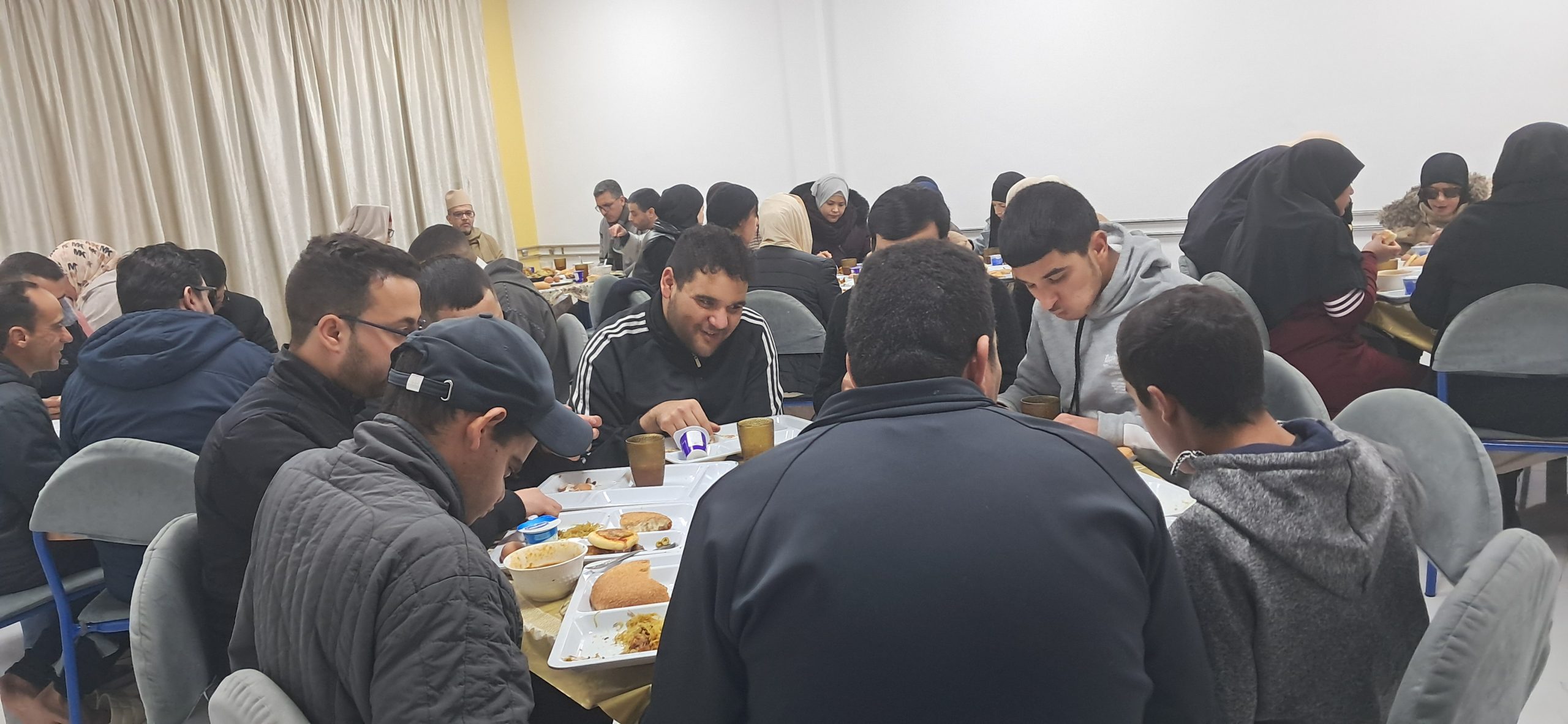 20250311_185414-scaled نشاط اجتماعي لفائدة مرتفقي عصبة برايل