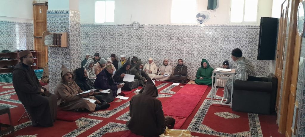 404b03a3-f3b7-43ff-be6e-dddc1c2de537-1024x461 زيارة تفقدية لمتابعة دروس ميثاق العلماء بمسجد القلعة (رأس الماء) بجماعة باب بودير