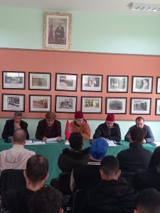 57d66c7e-dc63-45bd-a045-3e32a75317f6-225x300 *** ندوة علمية تحت عنوان : " الذكريات الوطنية ودورها في ترسيخ الهوية لدى الأجيال الناشئة : نماذج من الدشيرة والهري و بوڭافر " .