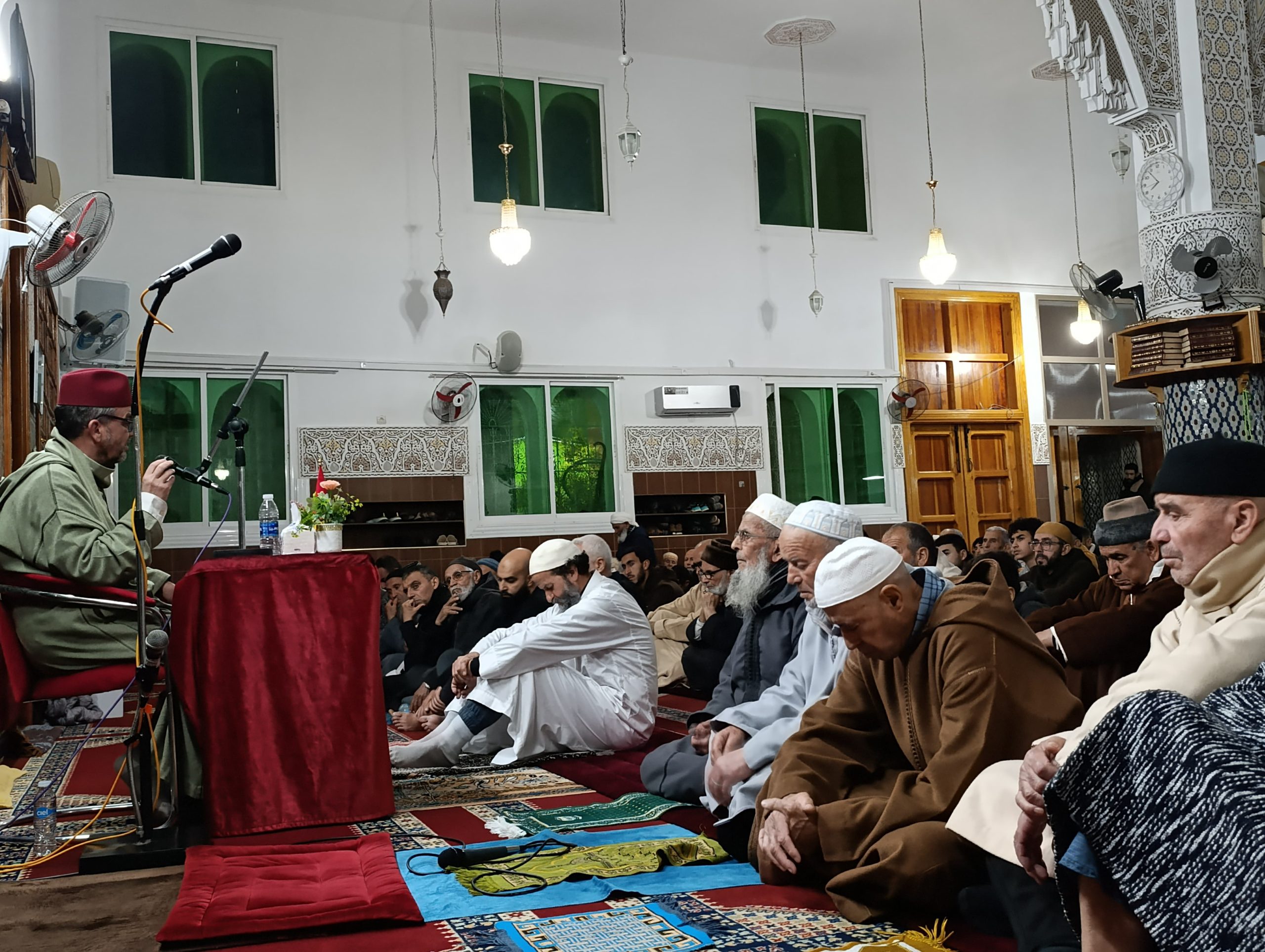 درس وعظي بعنوان “استحضار عظمة الله تعالى وأثره في تدبر القرآن الكريم” قدمه السيد رئيس المجلس العلمي المحلي بتاذة ذ.بنعمر لخصاصي