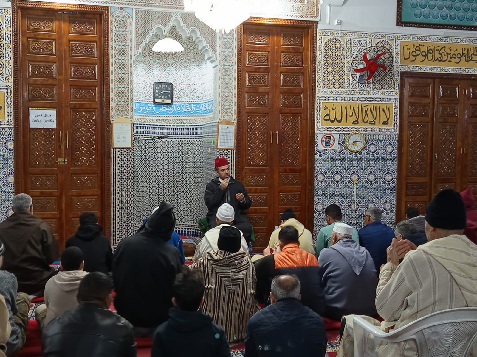 درس وعظي بعنوان “فضل الذكر وفوائده “