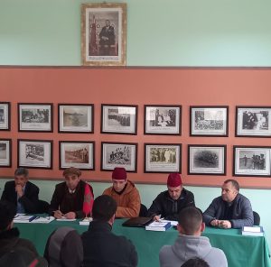 86782704-7e22-45c1-a8a7-7b1ef69a23e5-300x296 *** ندوة علمية تحت عنوان : " الذكريات الوطنية ودورها في ترسيخ الهوية لدى الأجيال الناشئة : نماذج من الدشيرة والهري و بوڭافر " .