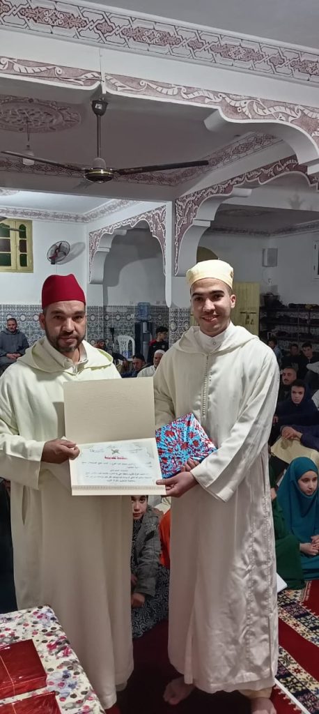 IMG-20250328-WA0066-458x1024 *** حفل تكريمي للمتفوقين و المتفوقات .