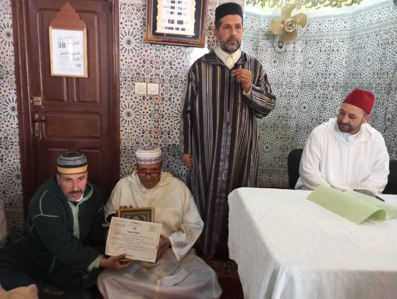 *** حفل تكريمي.