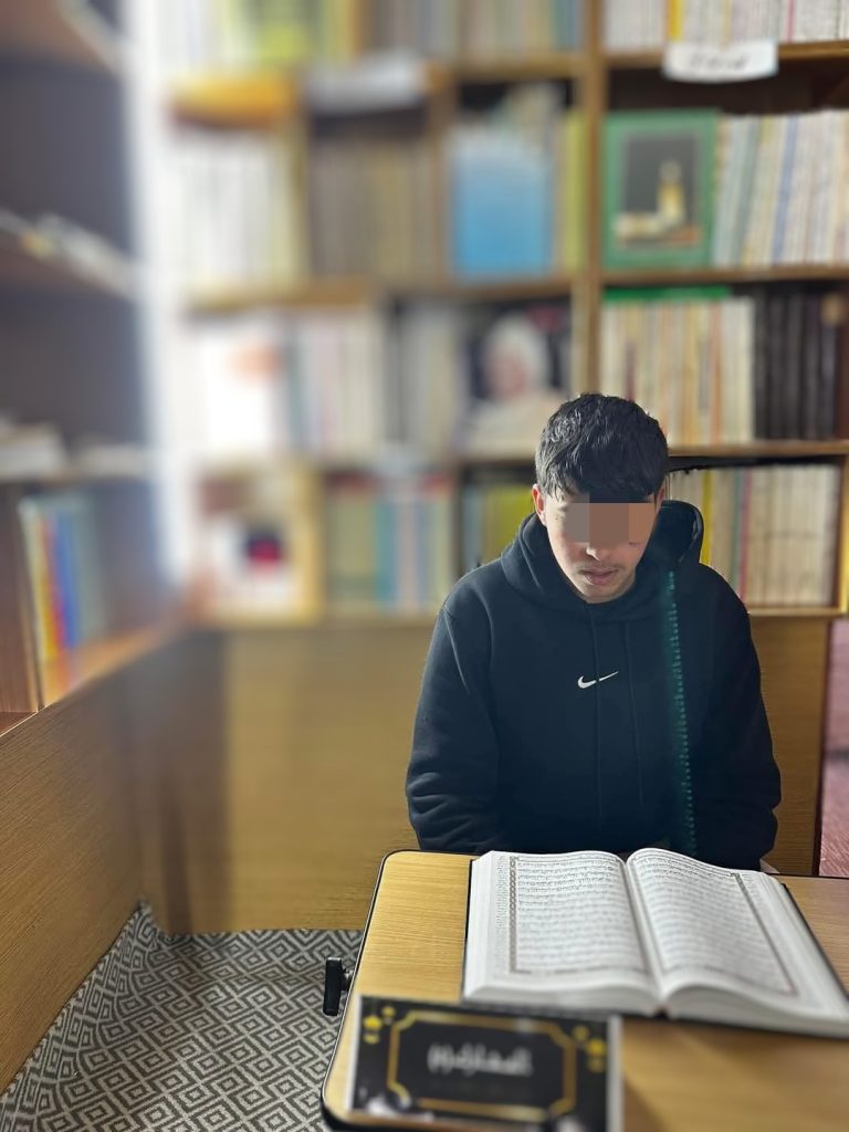 IMG_20250319_103658-768x1024 تحكيم مسابقة في تجويد القرٱن الكريم بجمعية أبي موسى الأشعري لتحفيظ القرآن الكريم