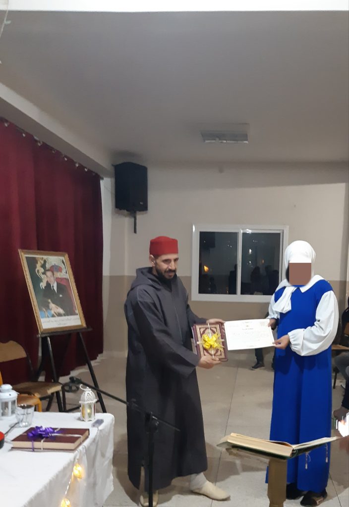 IMG_20250328_160034-1-704x1024 أمسية قرٱنية لفائدة التلاميذ و التلميذات بفضاء داخلية الثانوية التأهيلية الزيتون بأولاد ازباير