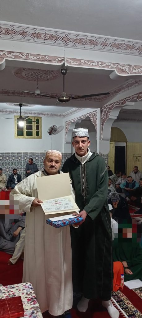 IMG_20250328_204413-458x1024 *** حفل تكريمي للمتفوقين و المتفوقات .