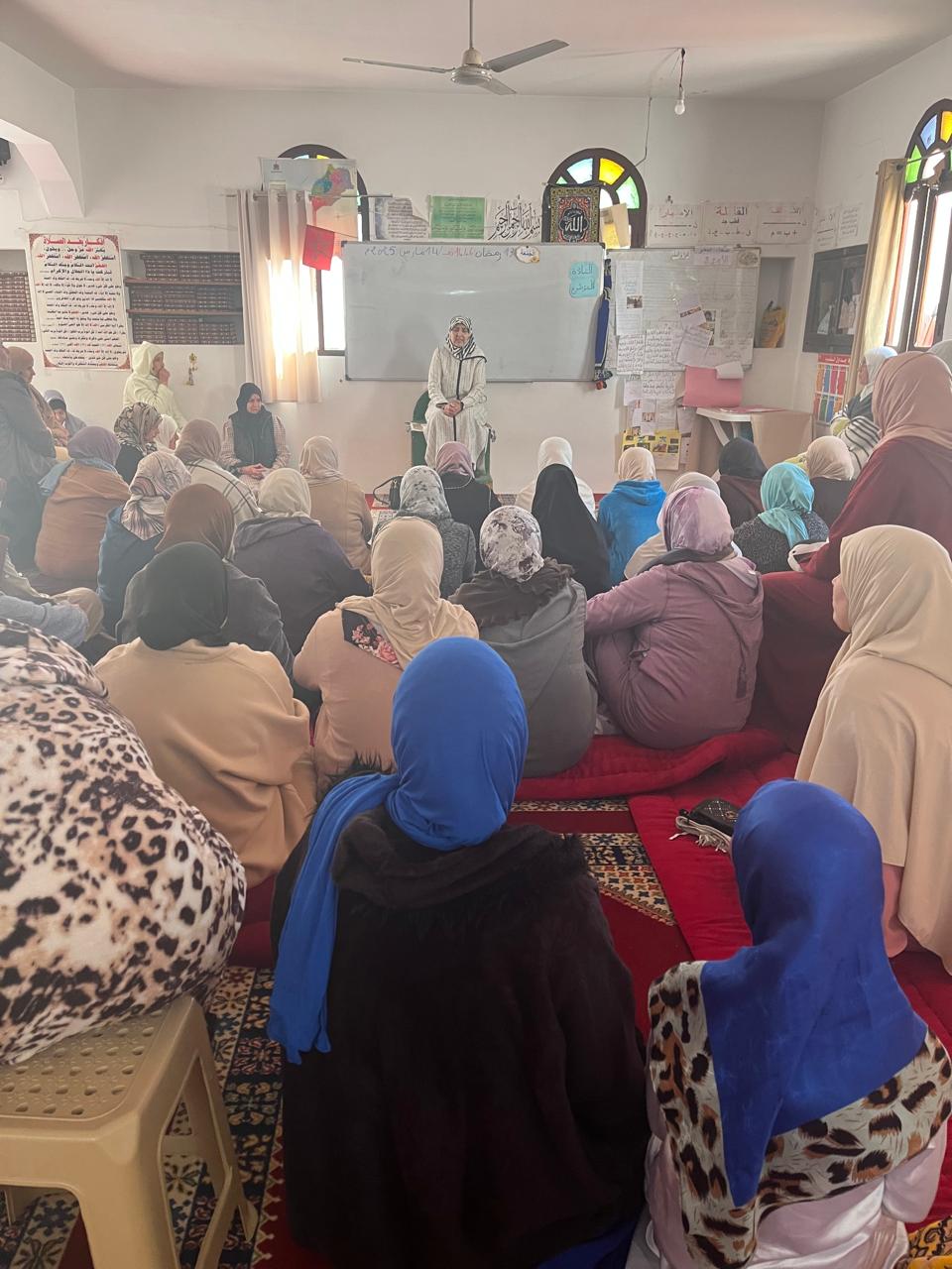 فضل الذكر والعطاء والمواساة في رمضان