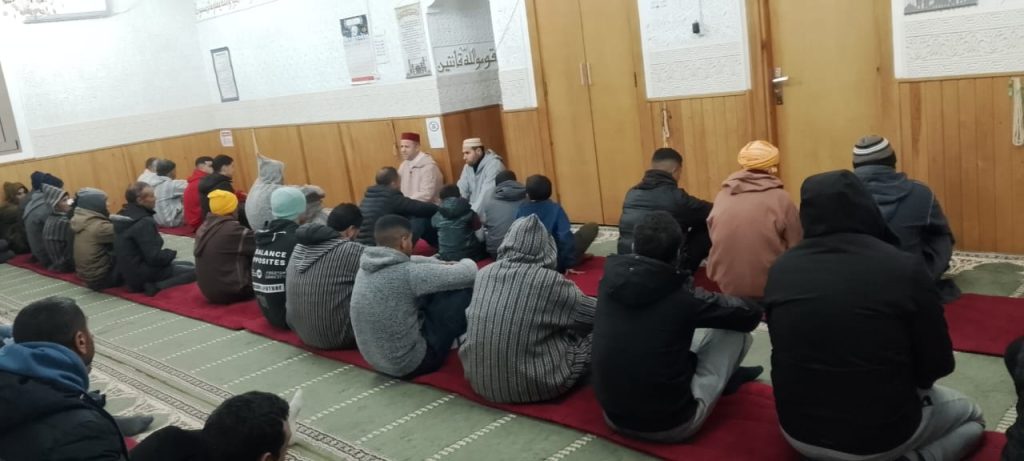 WhatsApp-Image-2025-03-24-at-22.45.05-1024x461 درس وعظي في موضوع "فضل الذكر والعطاء والمواساة في رمضان" بالمنطقة القروية رقم 4 ضمن مناطق تسديد التبليغ، تقديم عضو المجلس العلمي المحلي بتازة ذ.عبد الرحيم الكتامي