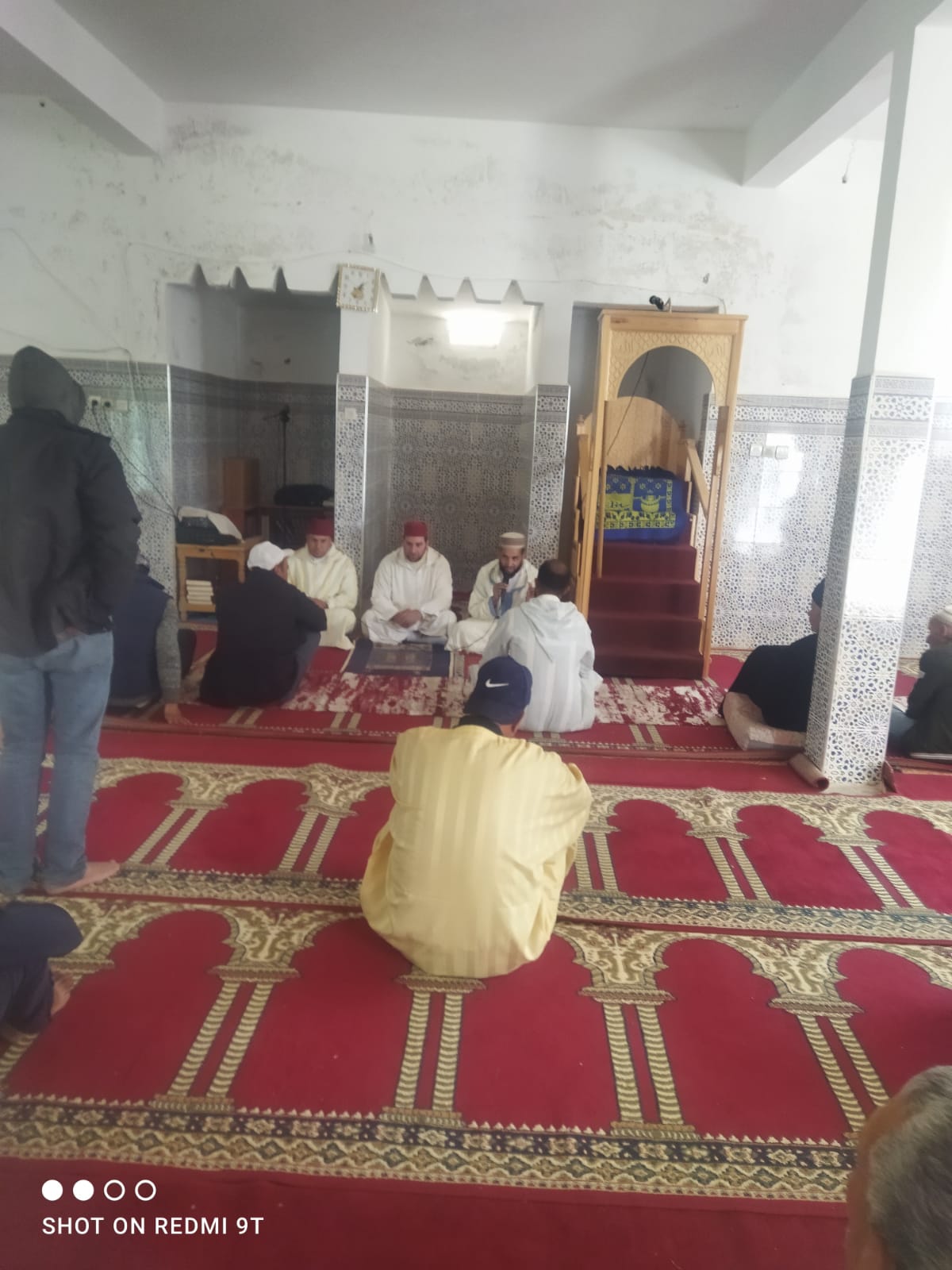 ندوة بعنوان: ” صفات المؤمنين انطلاقا من قوله تعالى : {إِنَّمَا الْمُومِنُونَ إِخْوَةٌ فَأَصْلِحُوا بَيْنَ أَخَوَيْكُمْ} “.